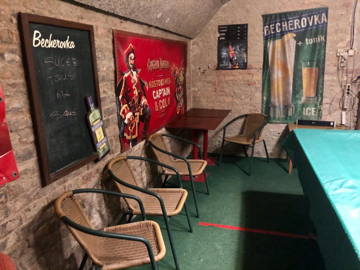 Whole Basement former Pub2 for stag do, men's cave Budapest Eksteriør billede