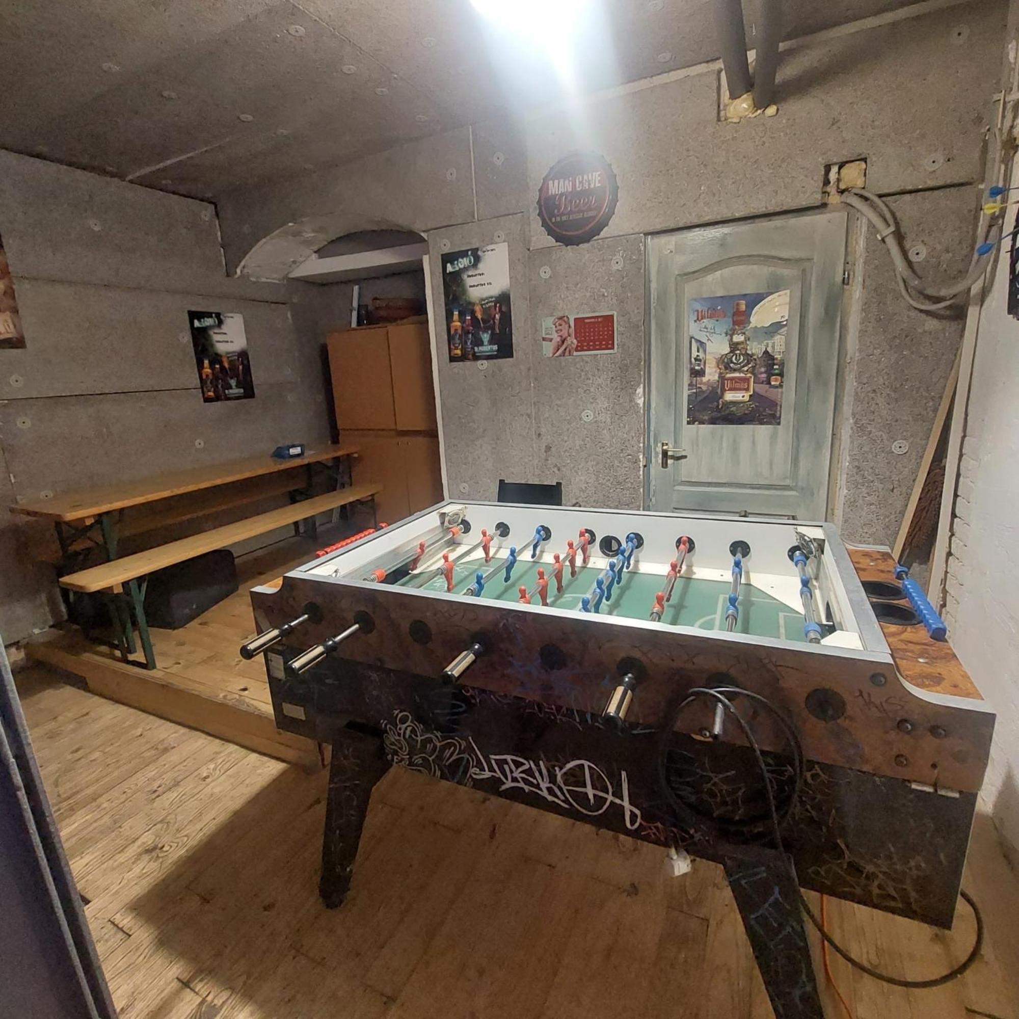 Whole Basement former Pub2 for stag do, men's cave Budapest Eksteriør billede